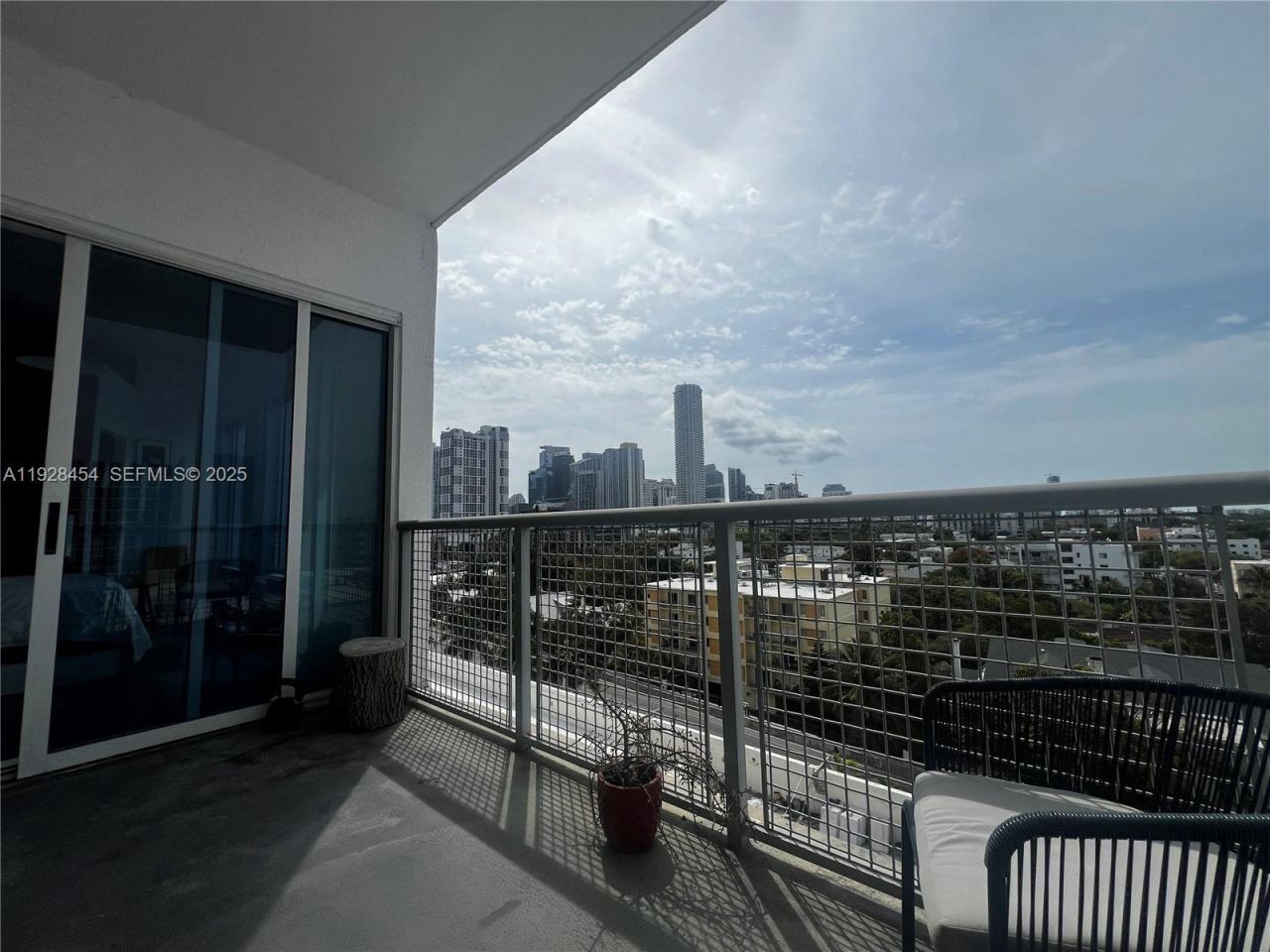 10 SW South River Dr, Unit 812, Miami, FL 33130 Photo