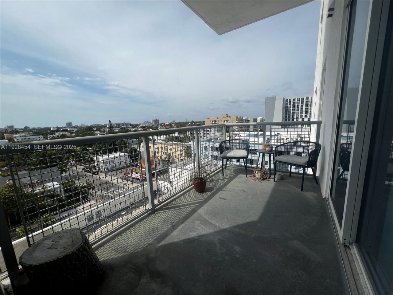 10 SW South River Dr, Unit 812, Miami, FL 33130 Photo