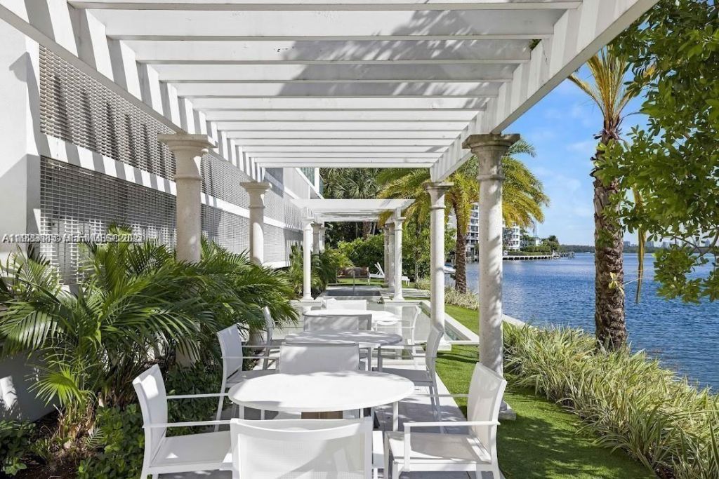 9821 E Bay Harbor Dr, Unit 503, Bay Harbor Islands, FL 33154 Photo