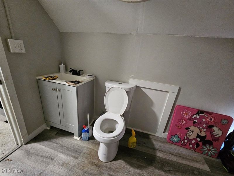 7700 Colgate Avenue, Cleveland, OH 44102 Photo 18