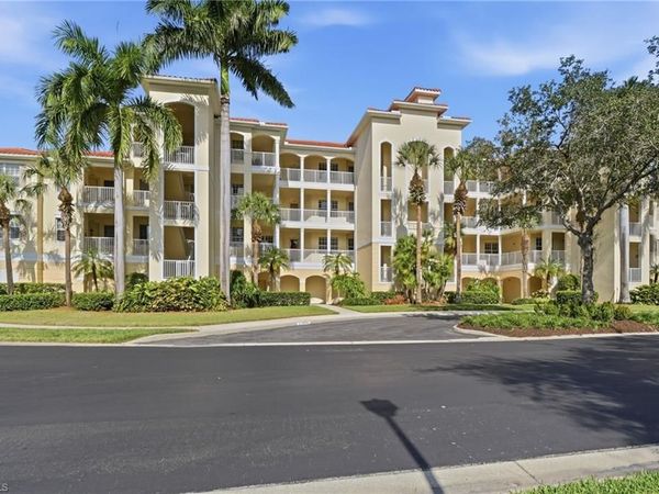 4873 Hampshire CT, Unit 104, NAPLES, FL 34112
