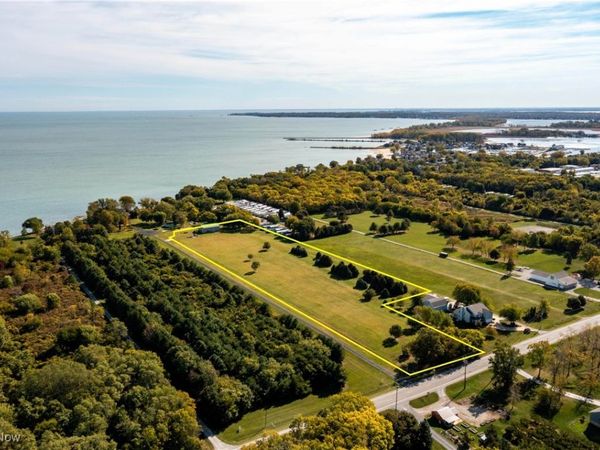 3621 NE Catawba Road, Port Clinton, OH 43452