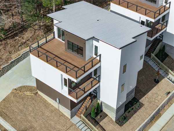 111 S Paddock Loop, Fayetteville, AR 72701