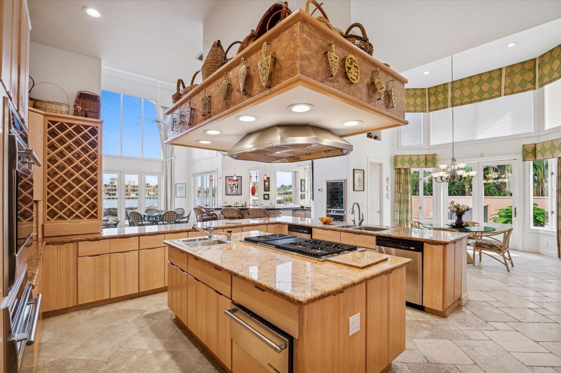 5 Isla Bahia Drive, Fort Lauderdale, FL 33316 Photo