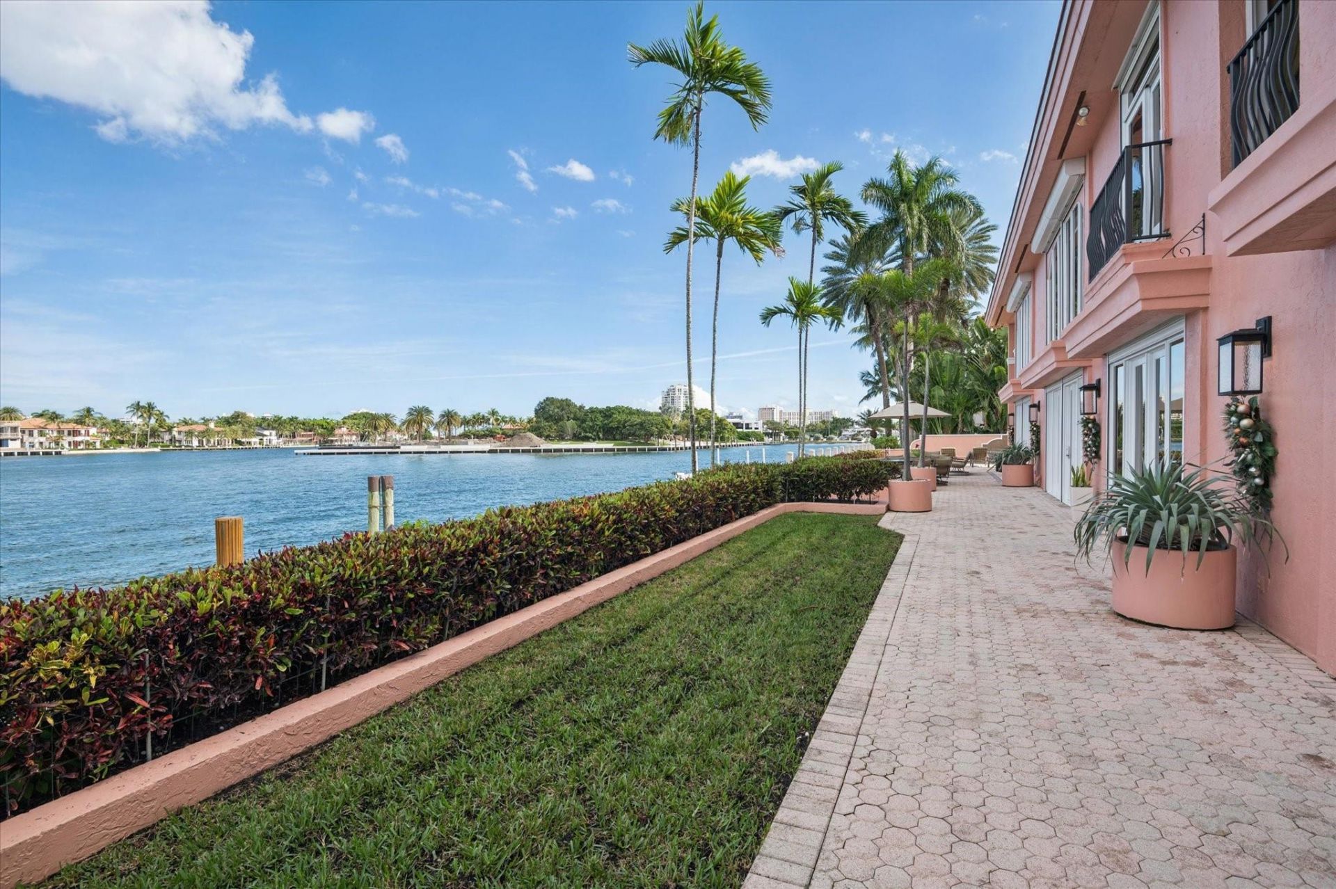 5 Isla Bahia Drive, Fort Lauderdale, FL 33316 Photo