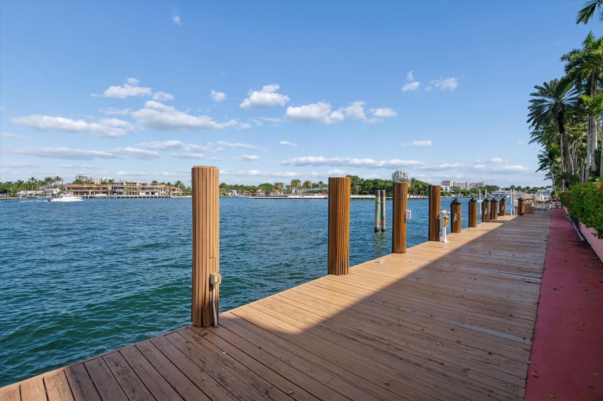 5 Isla Bahia Drive, Fort Lauderdale, FL 33316 Photo