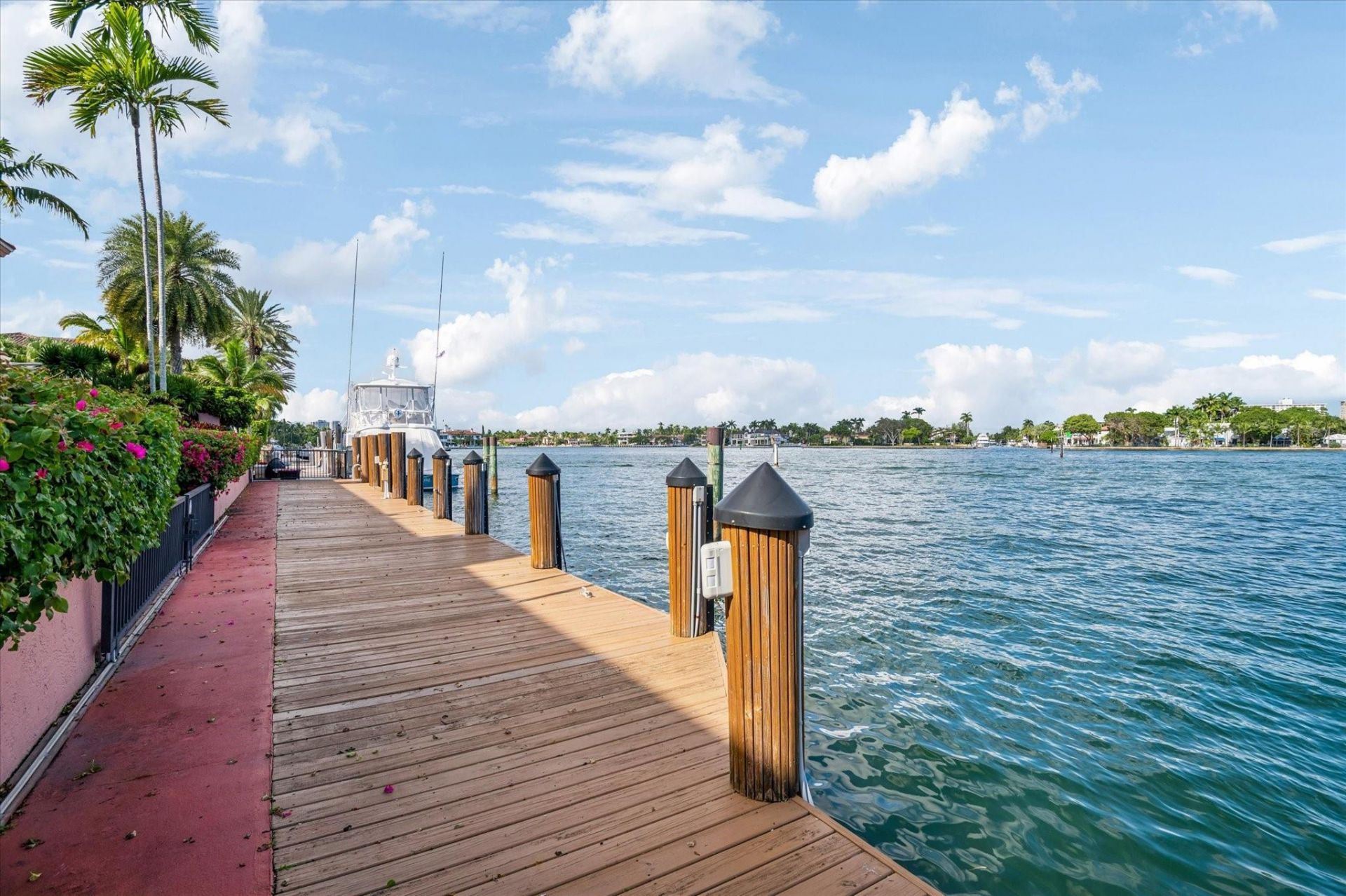 5 Isla Bahia Drive, Fort Lauderdale, FL 33316 Photo