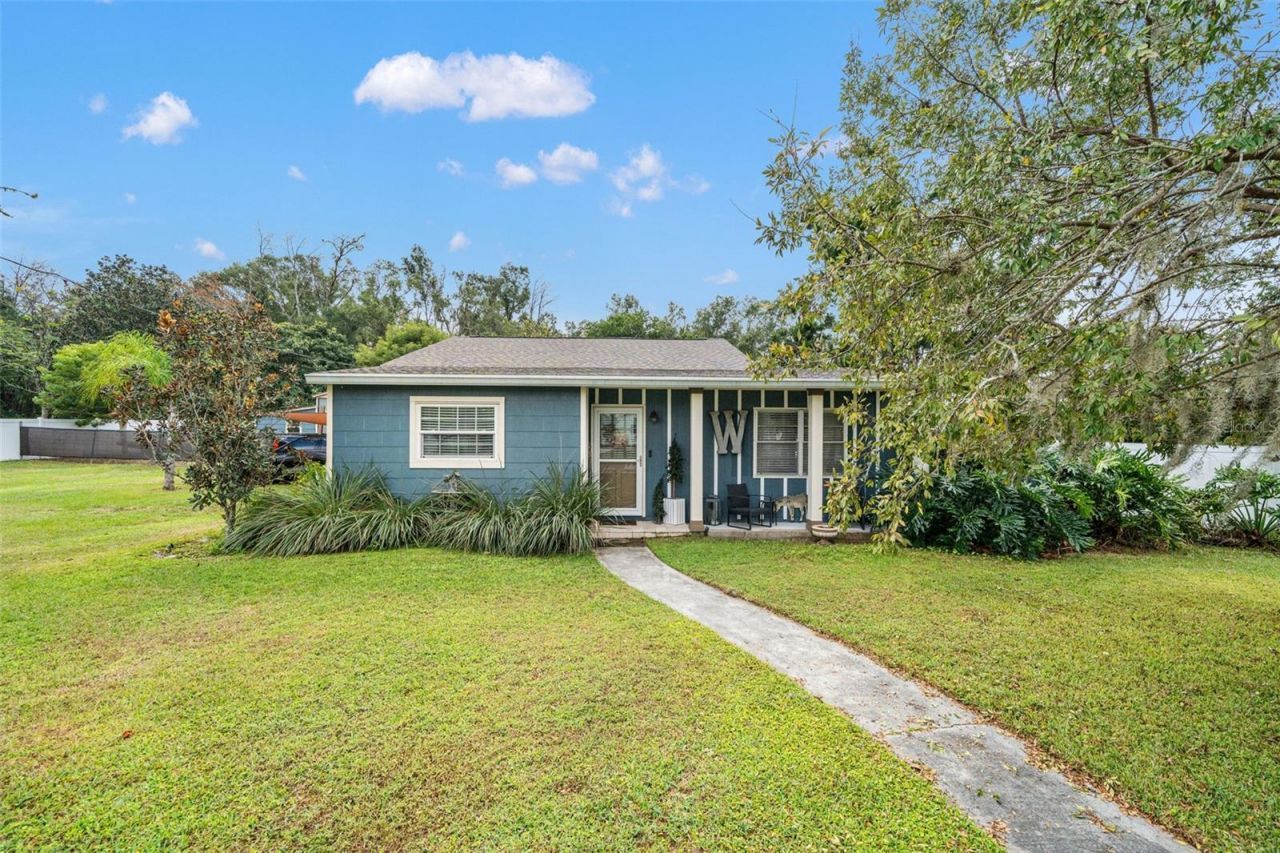 37738 Amelia Avenue, Dade City, FL 33525 Main Photo