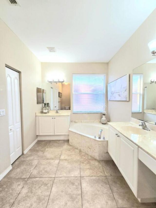 9658 SW Lindale Trace Boulevard, Port Saint Lucie, FL 34987 Photo