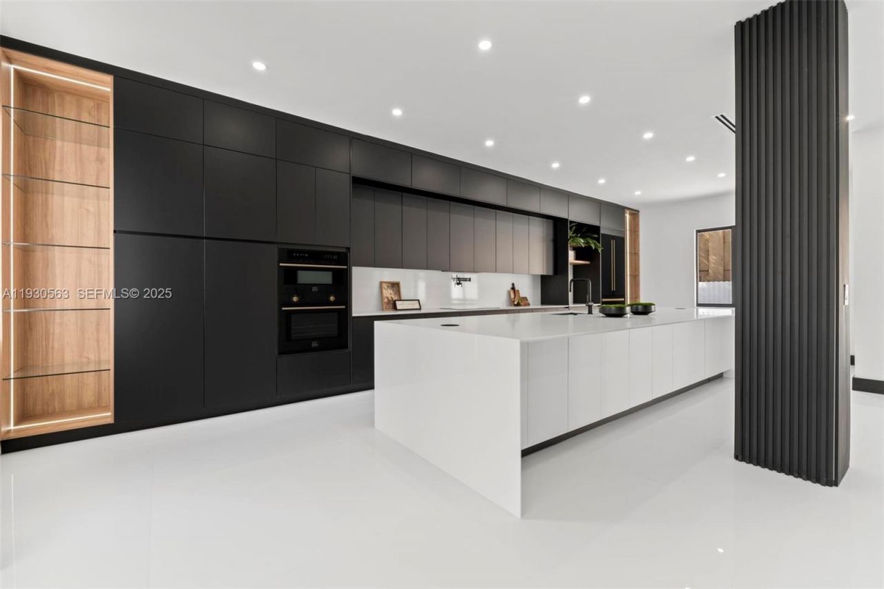 18172 NW 91st Ct, Hialeah, FL 33018 Photo