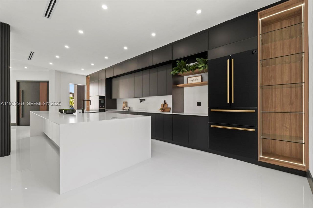 18172 NW 91st Ct, Hialeah, FL 33018 Photo