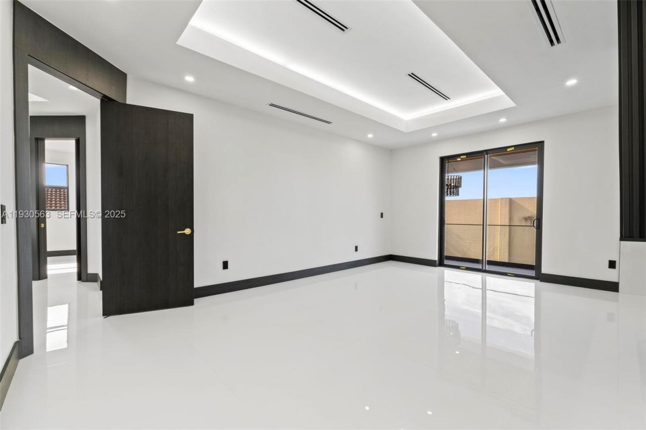 18172 NW 91st Ct, Hialeah, FL 33018 Photo