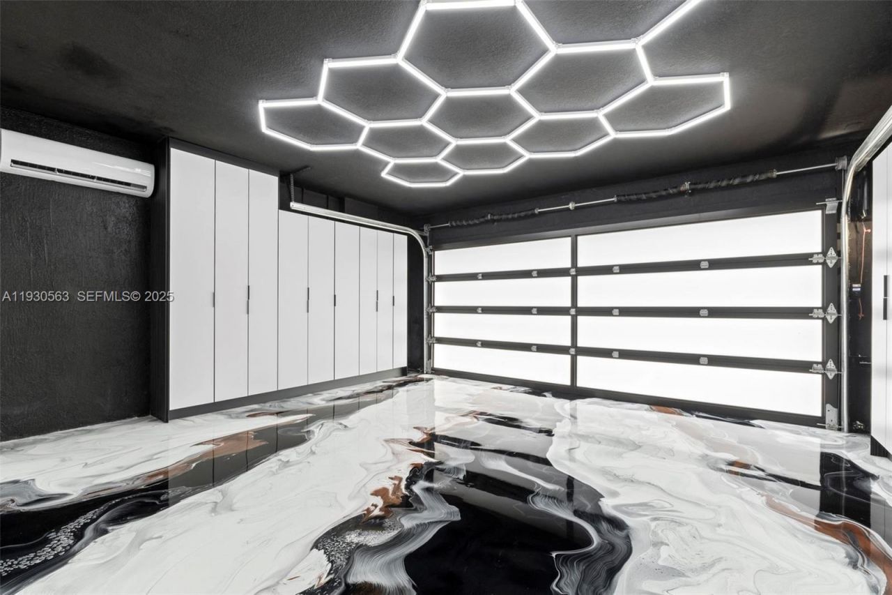 18172 NW 91st Ct, Hialeah, FL 33018 Photo