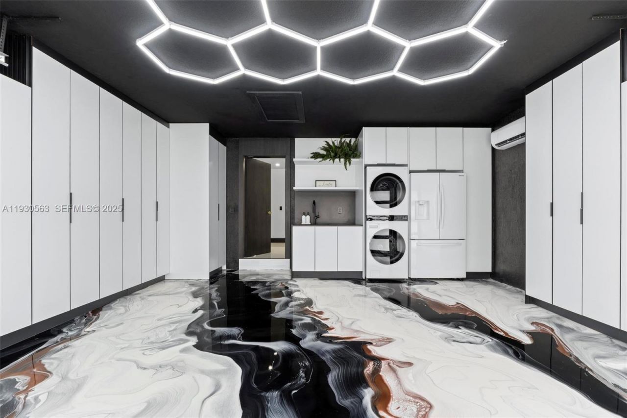 18172 NW 91st Ct, Hialeah, FL 33018 Photo