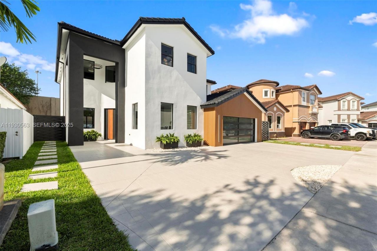 18172 NW 91st Ct, Hialeah, FL 33018 Photo