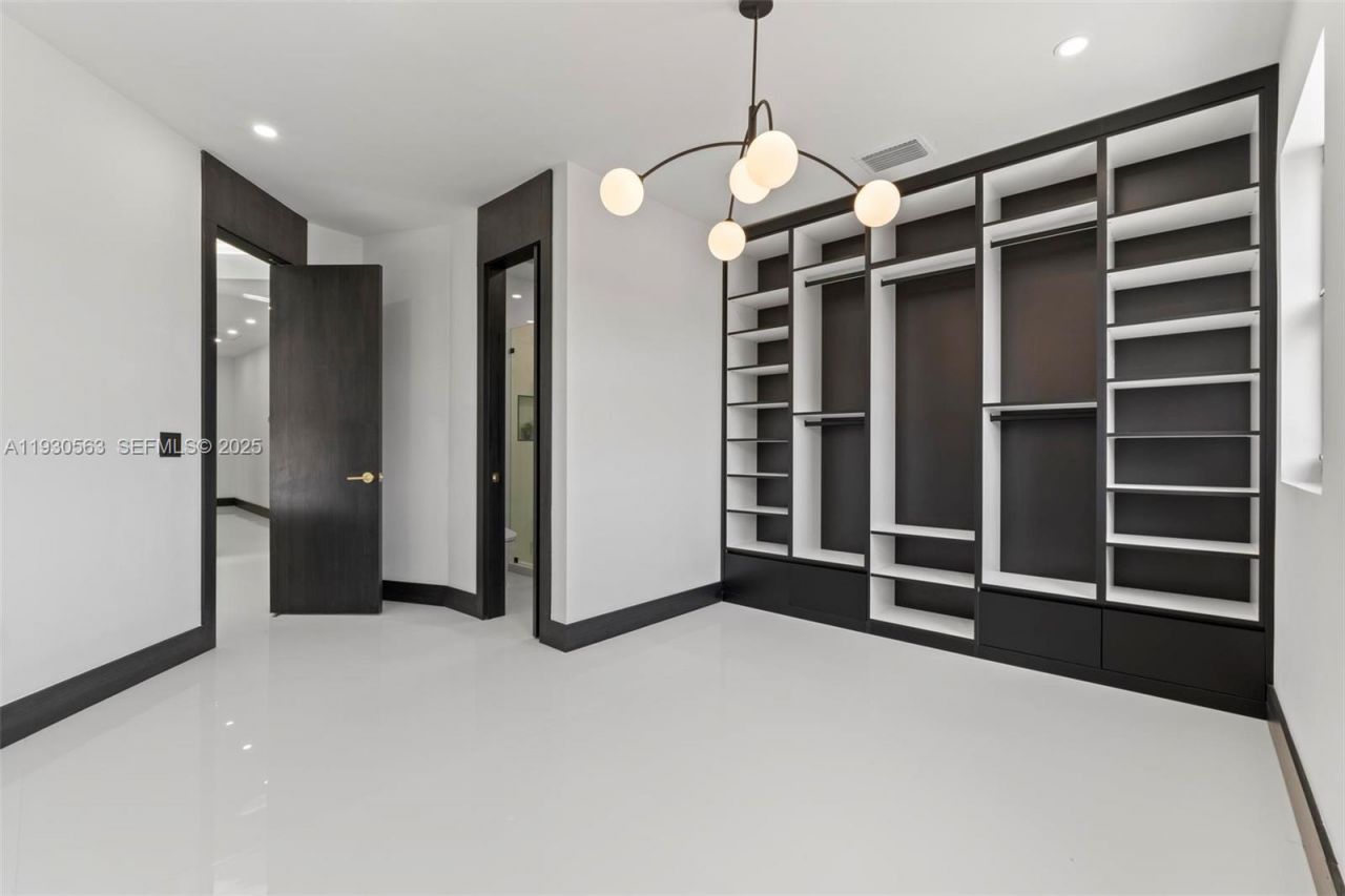 18172 NW 91st Ct, Hialeah, FL 33018 Photo