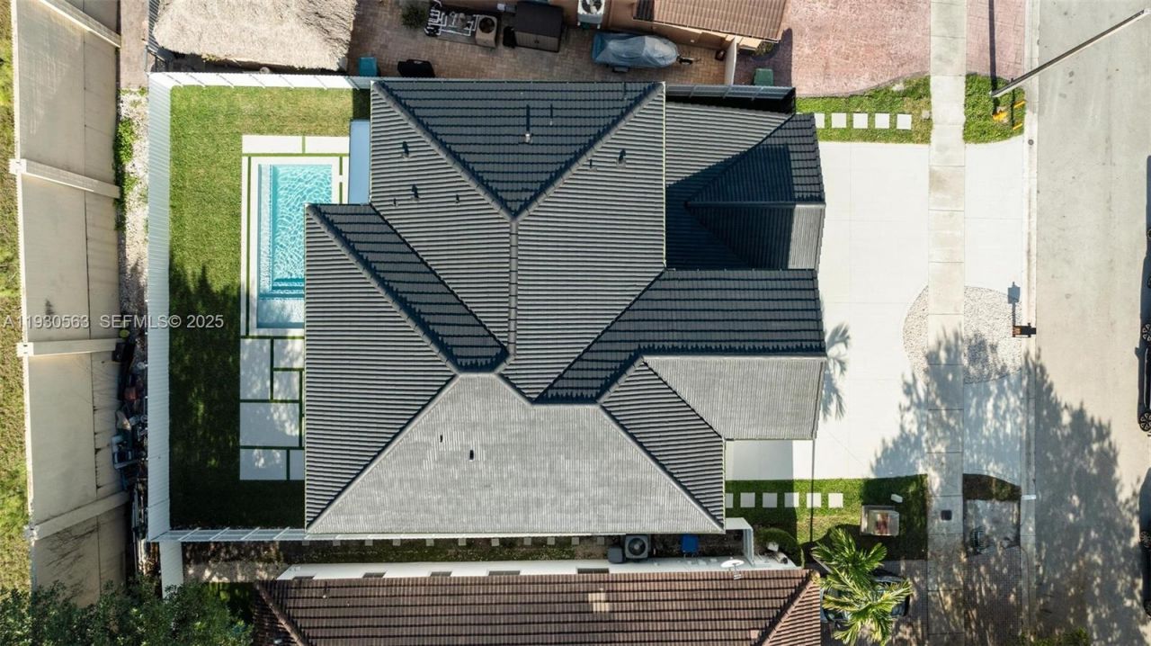 18172 NW 91st Ct, Hialeah, FL 33018 Photo