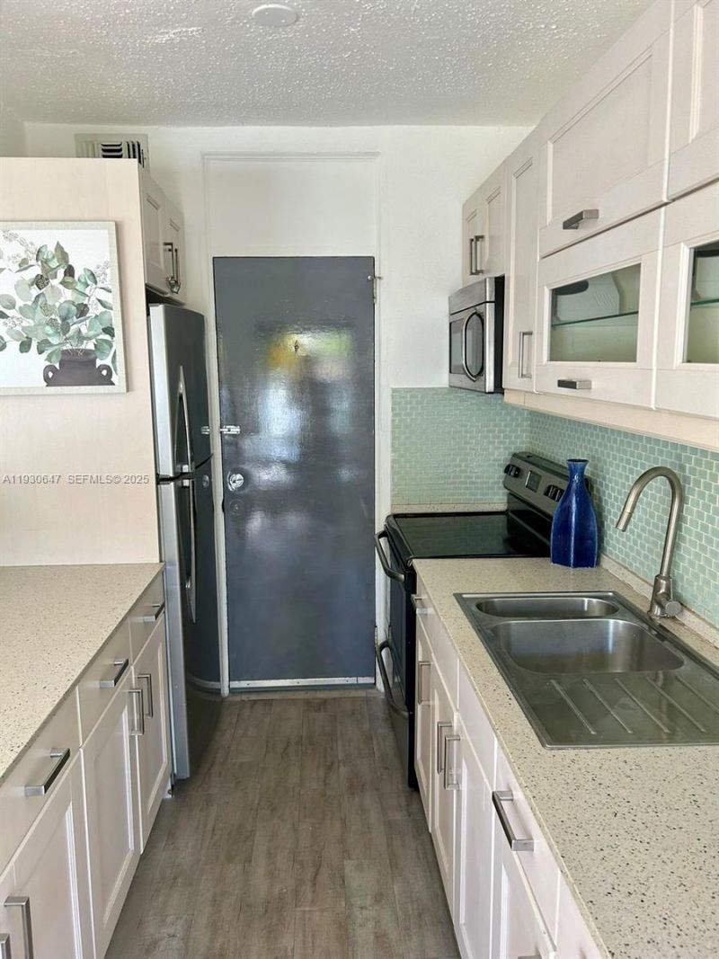 1001 7th St, Unit 104, Miami Beach, FL 33139 Photo