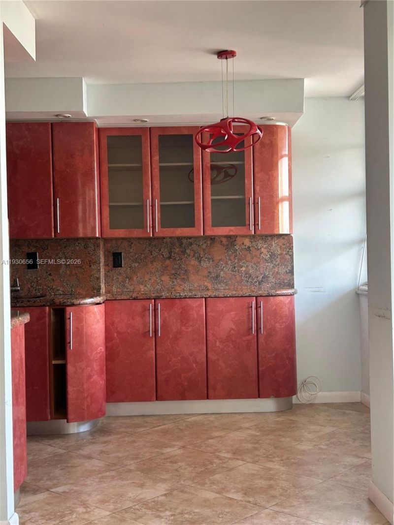 251 174th St, Unit 418, Sunny Isles Beach, FL 33160 Photo