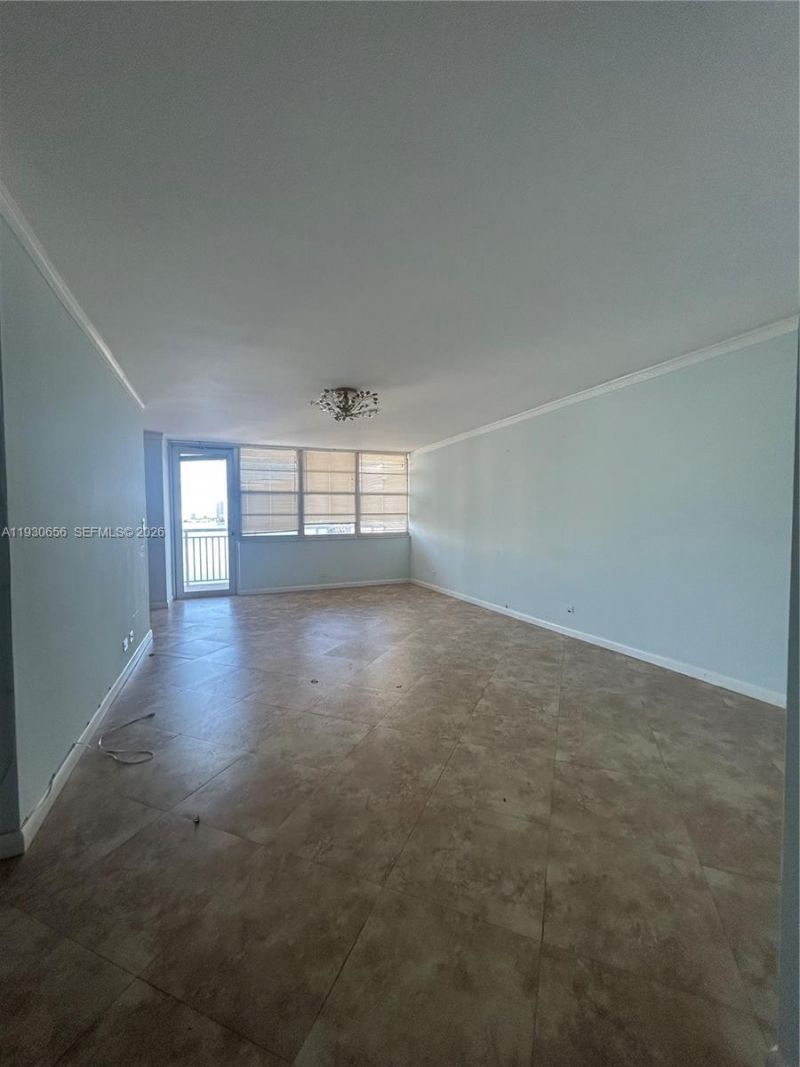 251 174th St, Unit 418, Sunny Isles Beach, FL 33160 Photo