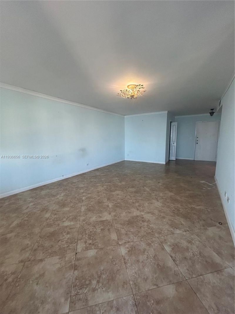 251 174th St, Unit 418, Sunny Isles Beach, FL 33160 Photo