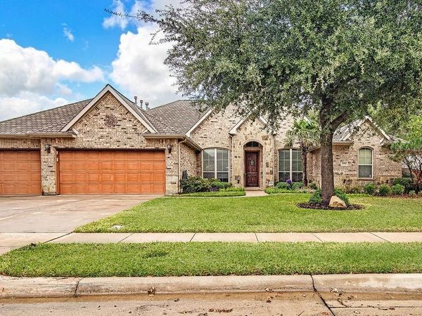 1100 Starleaf Drive, Mansfield, TX 76063