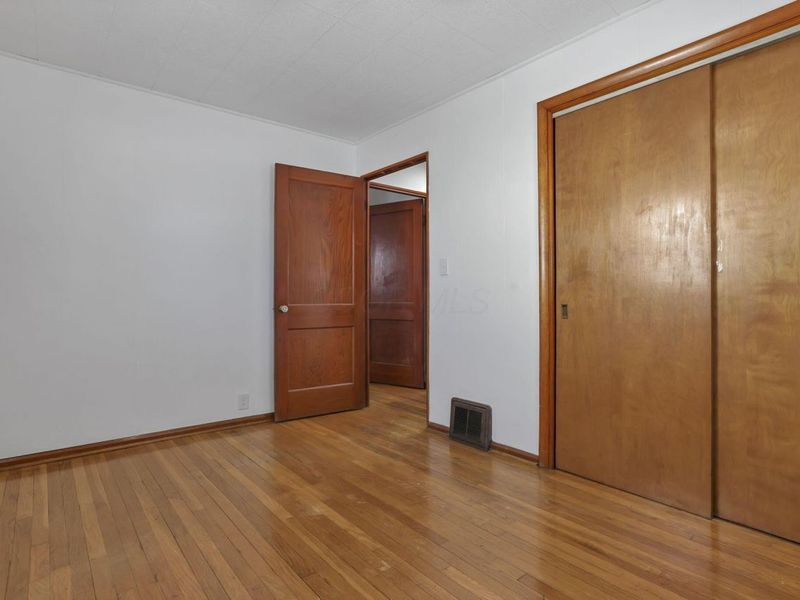 408 Derrer Road, Columbus, OH 43204 Photo 25