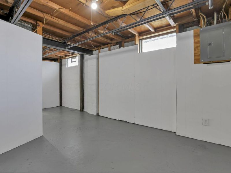 408 Derrer Road, Columbus, OH 43204 Photo 35