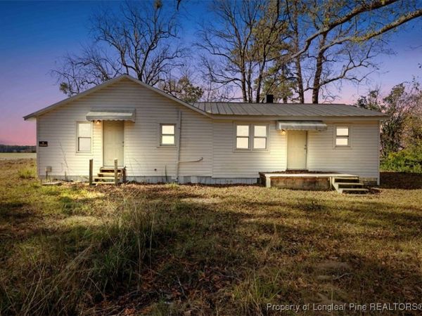 1055 Old Fayetteville Road, Salemburg, NC 28385