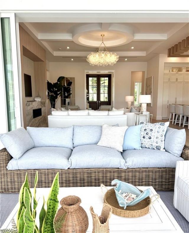 809 Wedge Dr, Naples, FL 34103 Photo