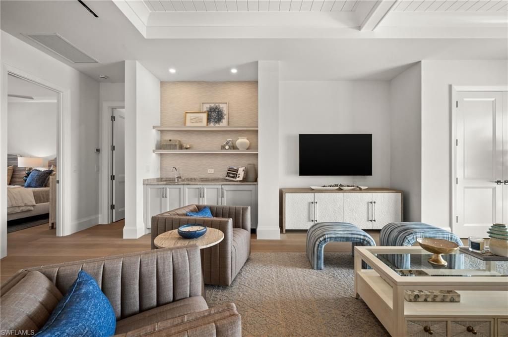 809 Wedge Dr, Naples, FL 34103 Photo