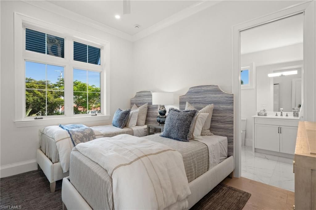 809 Wedge Dr, Naples, FL 34103 Photo