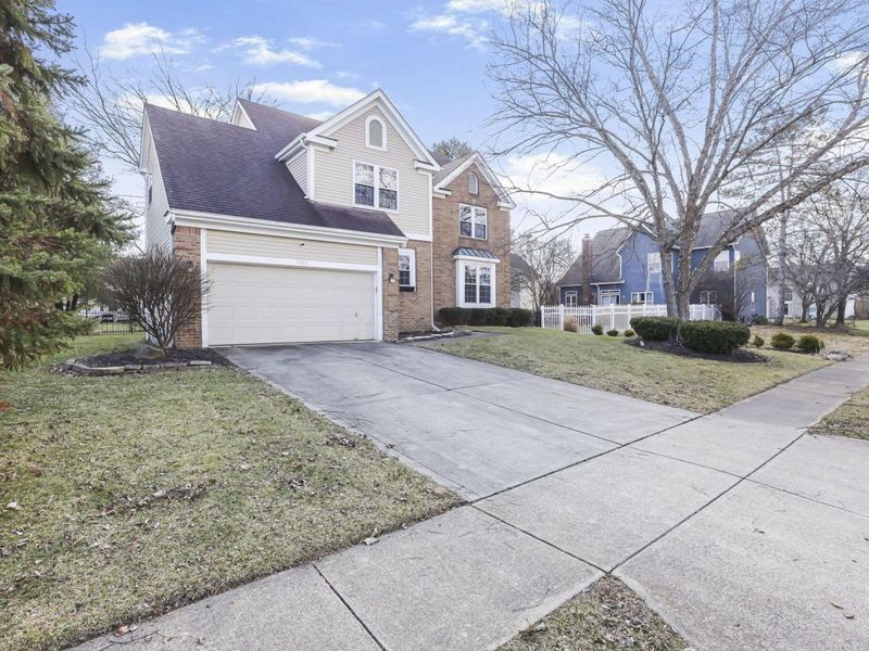 7352 Old Creek Lane, Canal Winchester, OH 43110 Photo 1