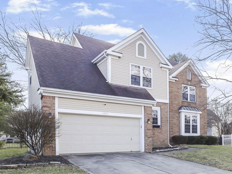 7352 Old Creek Lane, Canal Winchester, OH 43110 Photo 2