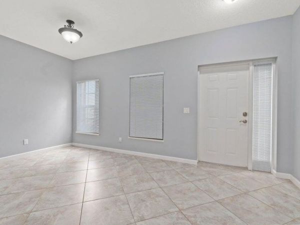 2087 SE Wild Meadow Circle, Port Saint Lucie, FL 34952