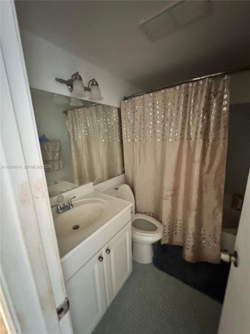 118 E Salisbury E, Unit 118, West Palm Beach, FL 33417 Photo