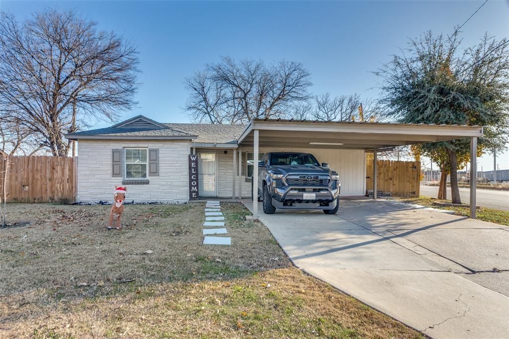 9225 N Dodson Drive, White Settlement, TX 76108 Main Photo