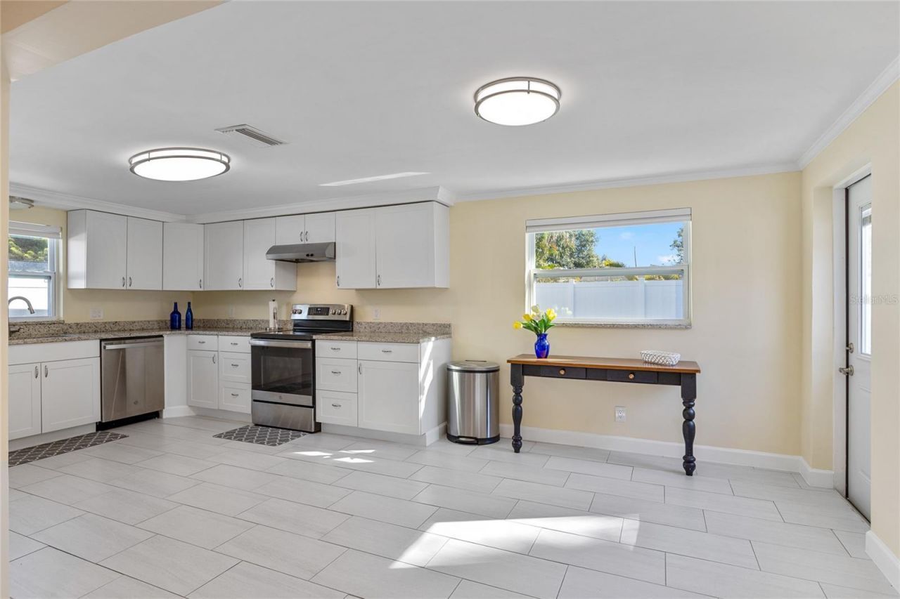 9203 51st Street N, Pinellas Park, FL 33782 Photo