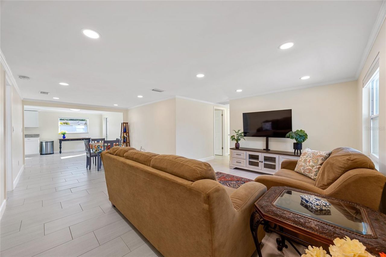 9203 51st Street N, Pinellas Park, FL 33782 Photo