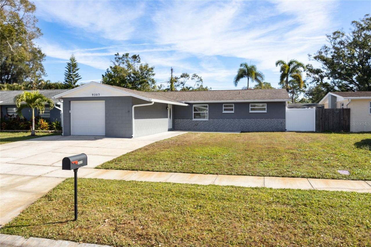 9203 51st Street N, Pinellas Park, FL 33782 Photo