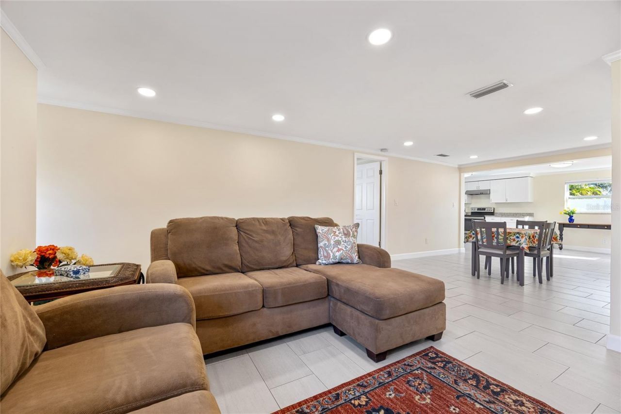 9203 51st Street N, Pinellas Park, FL 33782 Photo