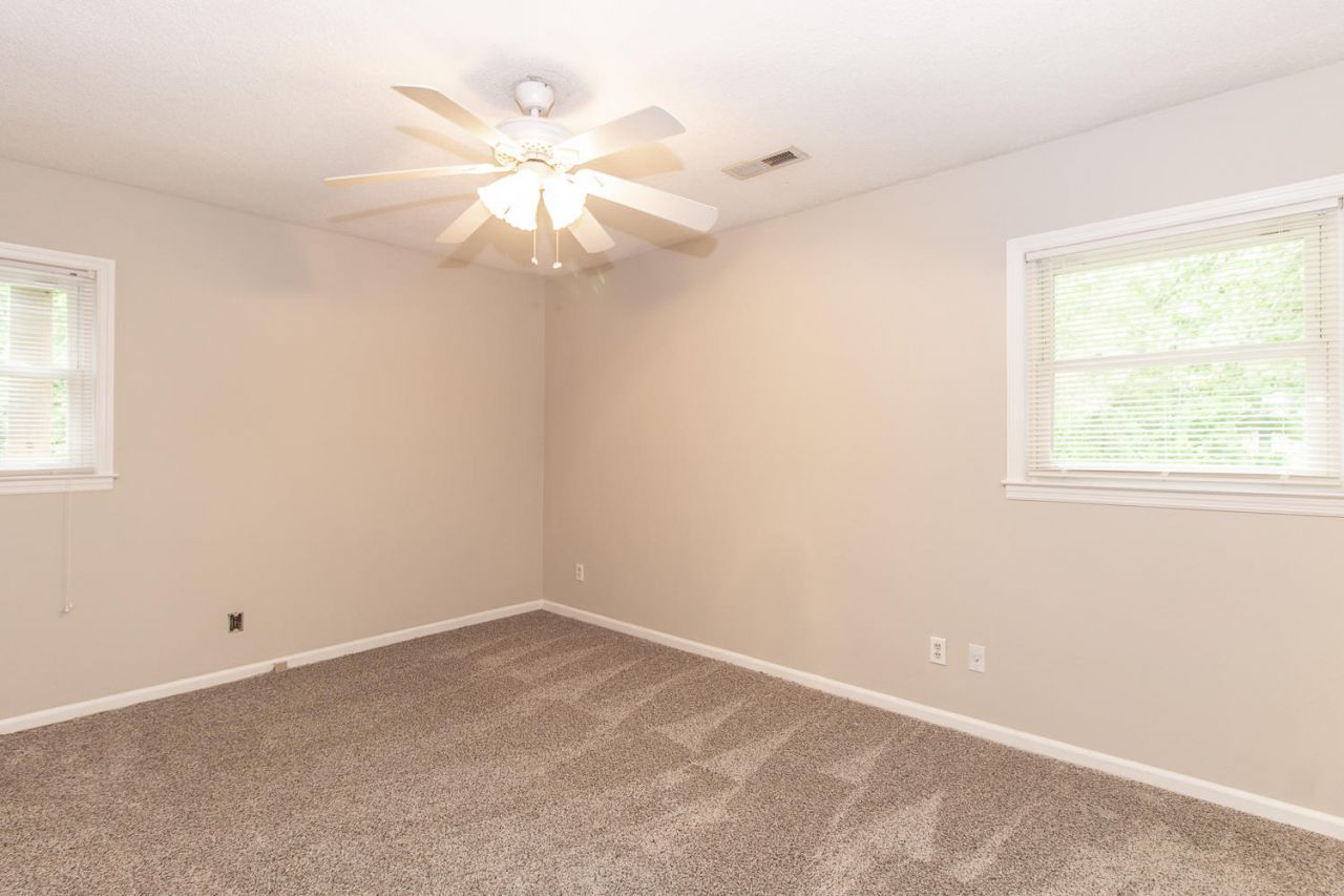 212 Farmhill Drive Photo 11