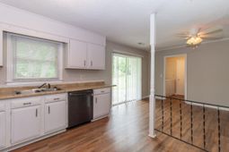 212 Farmhill Drive photo 4