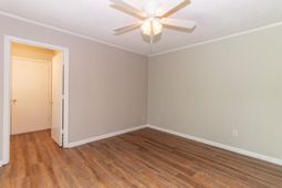 212 Farmhill Drive photo 4