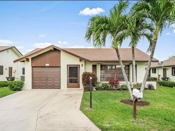 6089 Glentree Lane, Greenacres, FL 33463