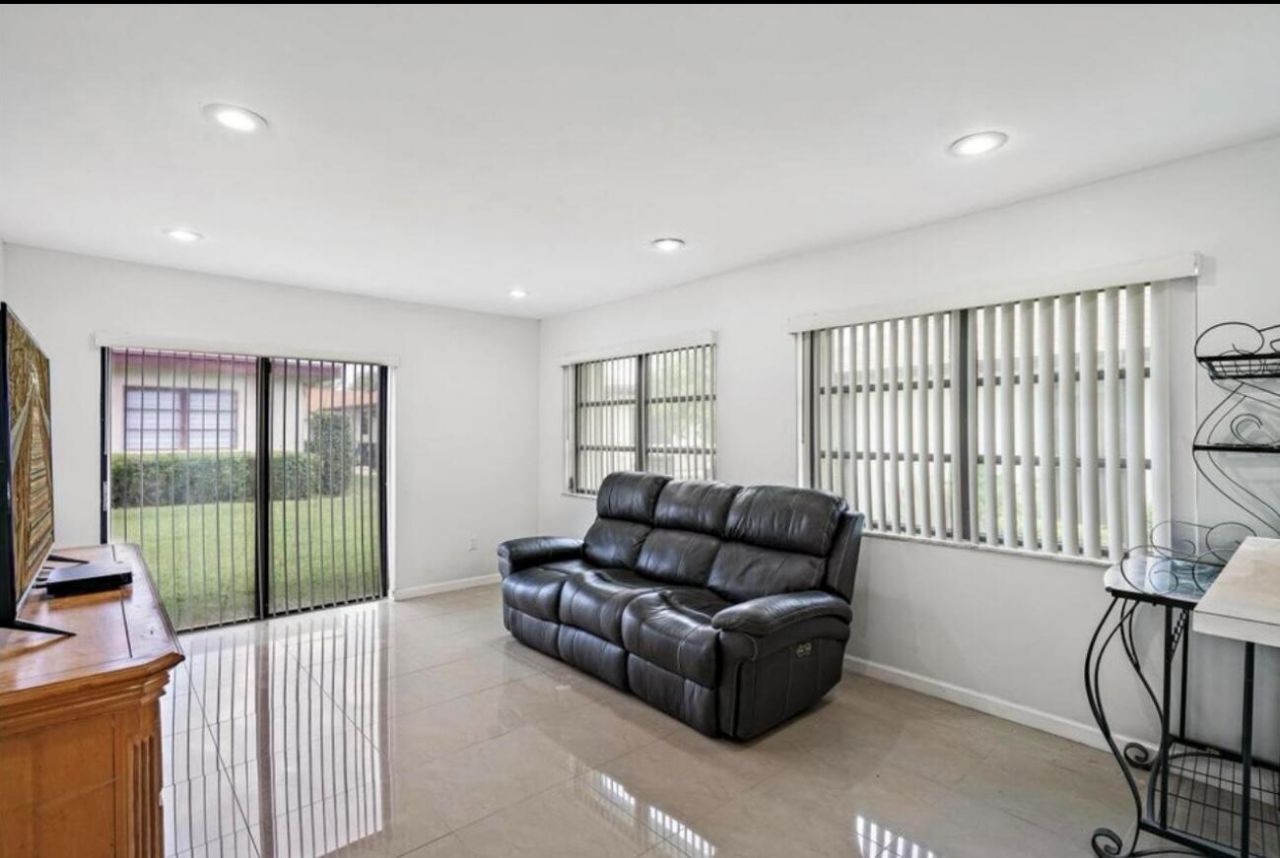 6089 Glentree Lane, Greenacres, FL 33463 Photo