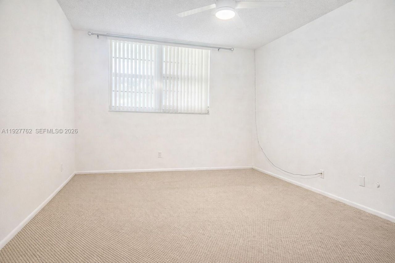 9450 Poinciana Pl, Unit 103, Davie, FL 33324 Photo