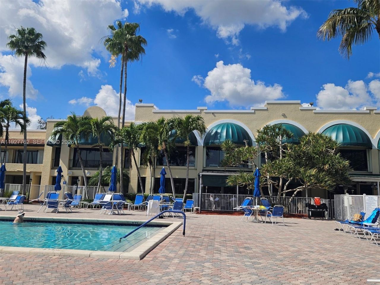 9450 Poinciana Pl, Unit 103, Davie, FL 33324 Photo