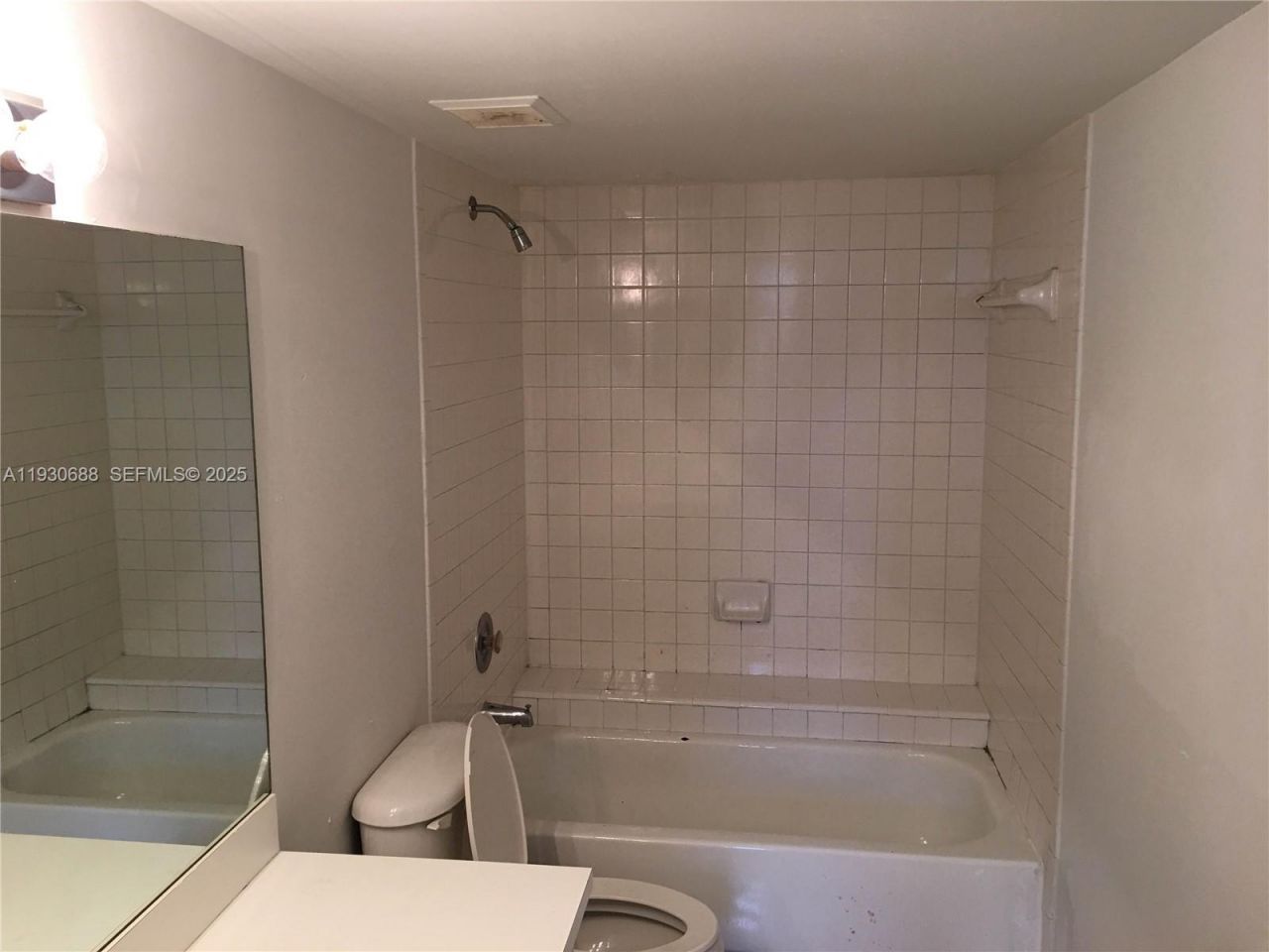 8255 Lake Dr , Unit 206, Doral, FL 33166 Photo