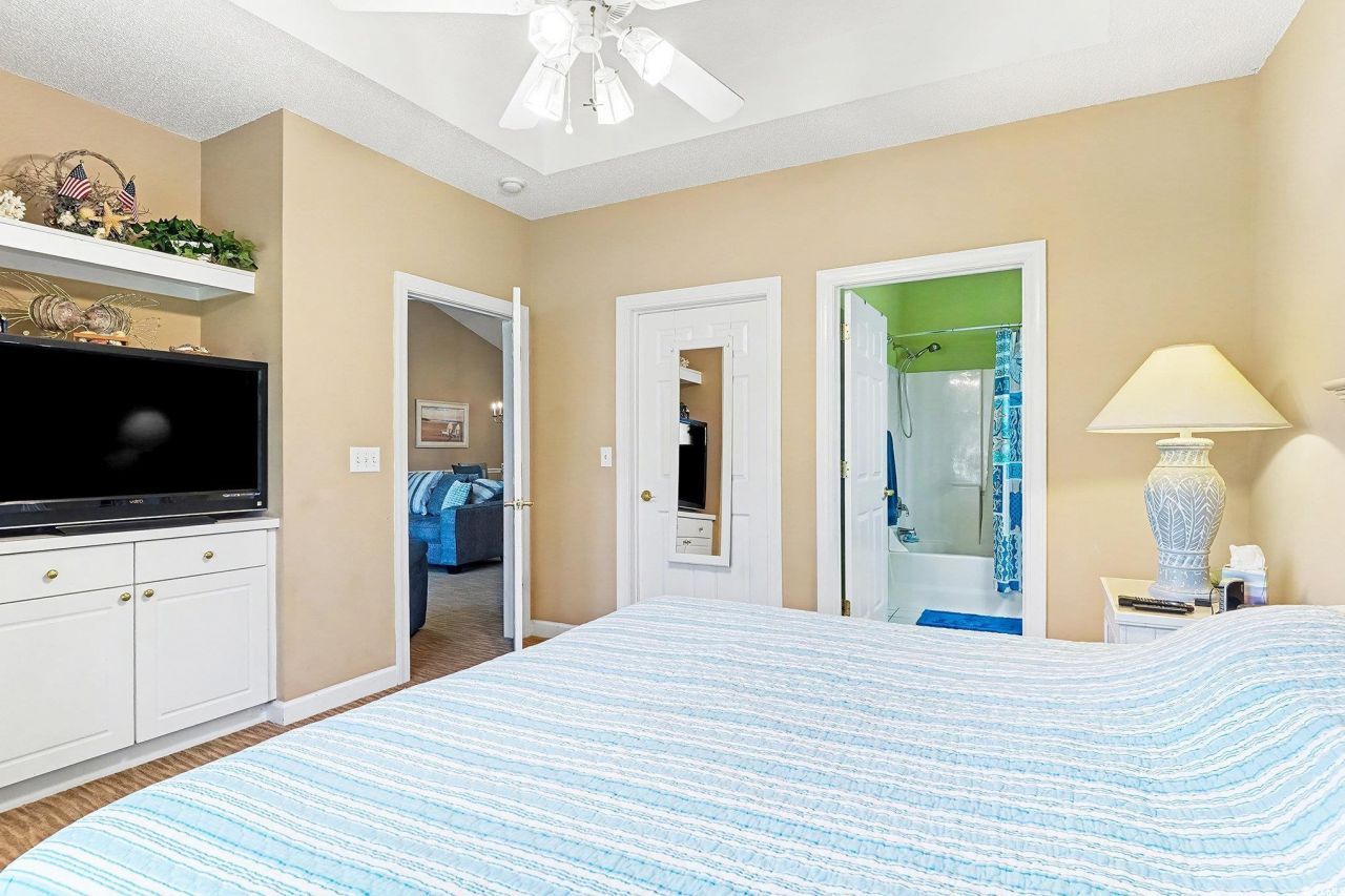 5750 Oyster Catcher Dr. Photo 13